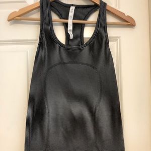 Lulu lemon tank
